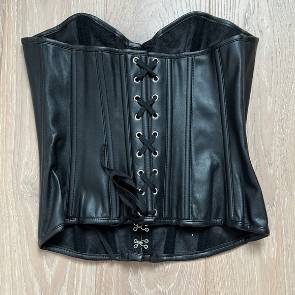 Guess Bianca Faux leather bustier - Picture 4 of 4